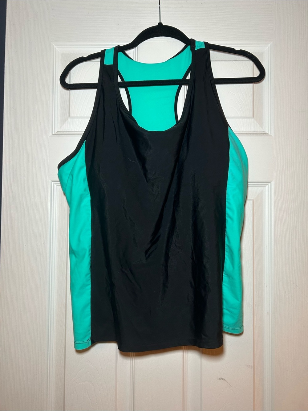 Amazon Women's Black and Teal Athletic Swim Tank Top
